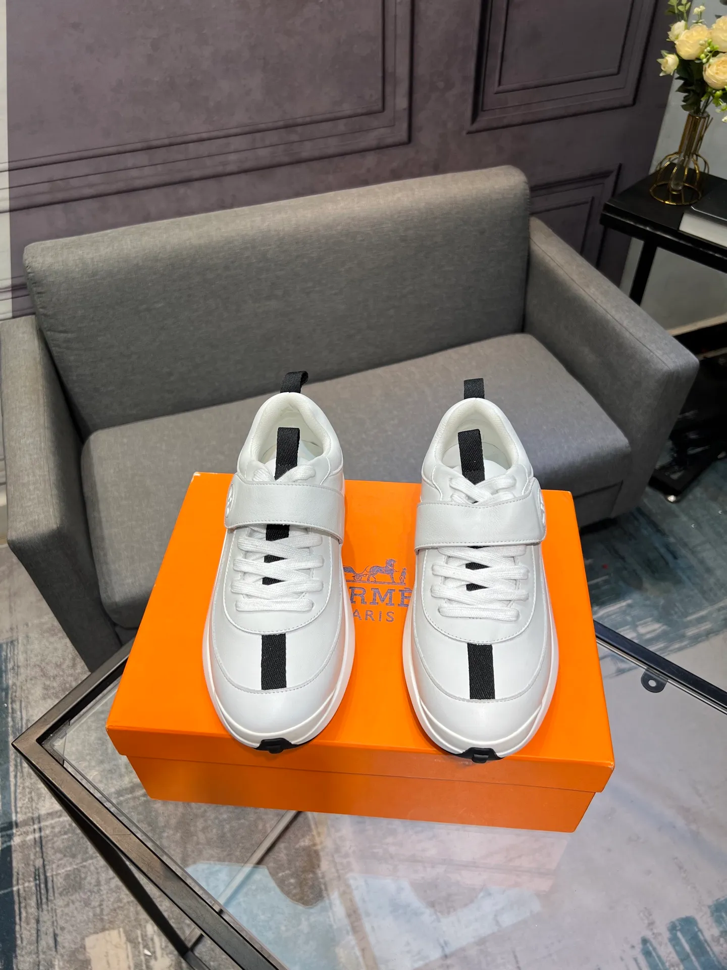 Men's shoes 💰600 Actual photos 🎬 [Hermès] Couple style, official website synchronization Counter quality French Paris catwalk style Simple and classic Imported original fabric Original 1:1 outsole! The highest version on the market! Size: Female 35-41. Male 39-45 (female 41, male 45 customized)